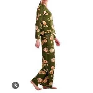 Splendid Pillow Soft Green Floral Long Sleeve Top & Pant Pajama 2 Piece Set, XL